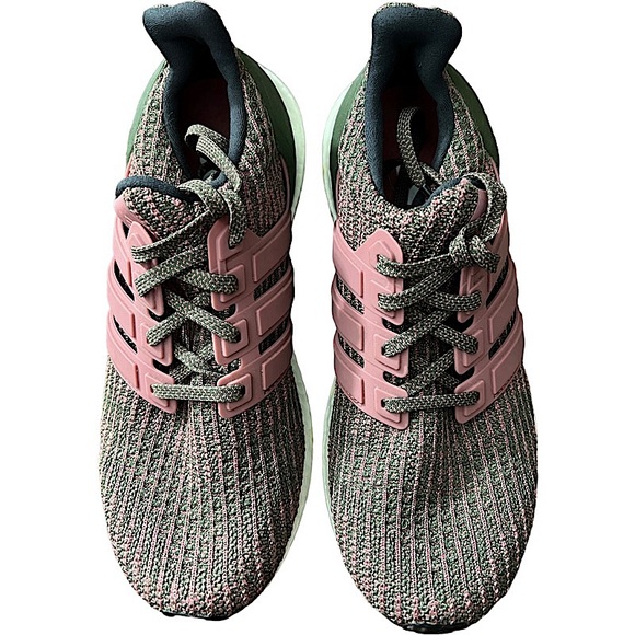 THE ADIDAS ULTRA BOOST 4.0 Olive and Pink - Never Worn - Picture 5 of 6